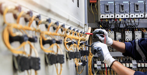 Professional Electrician technician working in Norwalk, OH